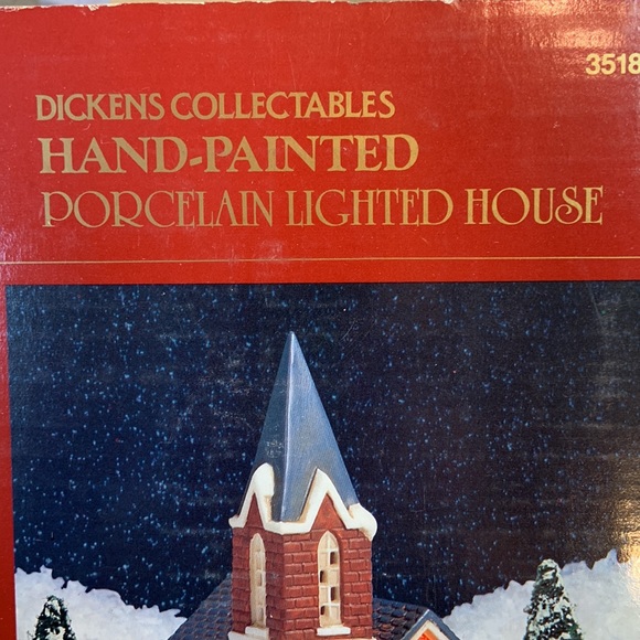 Dickens Collectables Vintage Porcelain Lighted Church. Early 1990’s - Picture 2 of 5